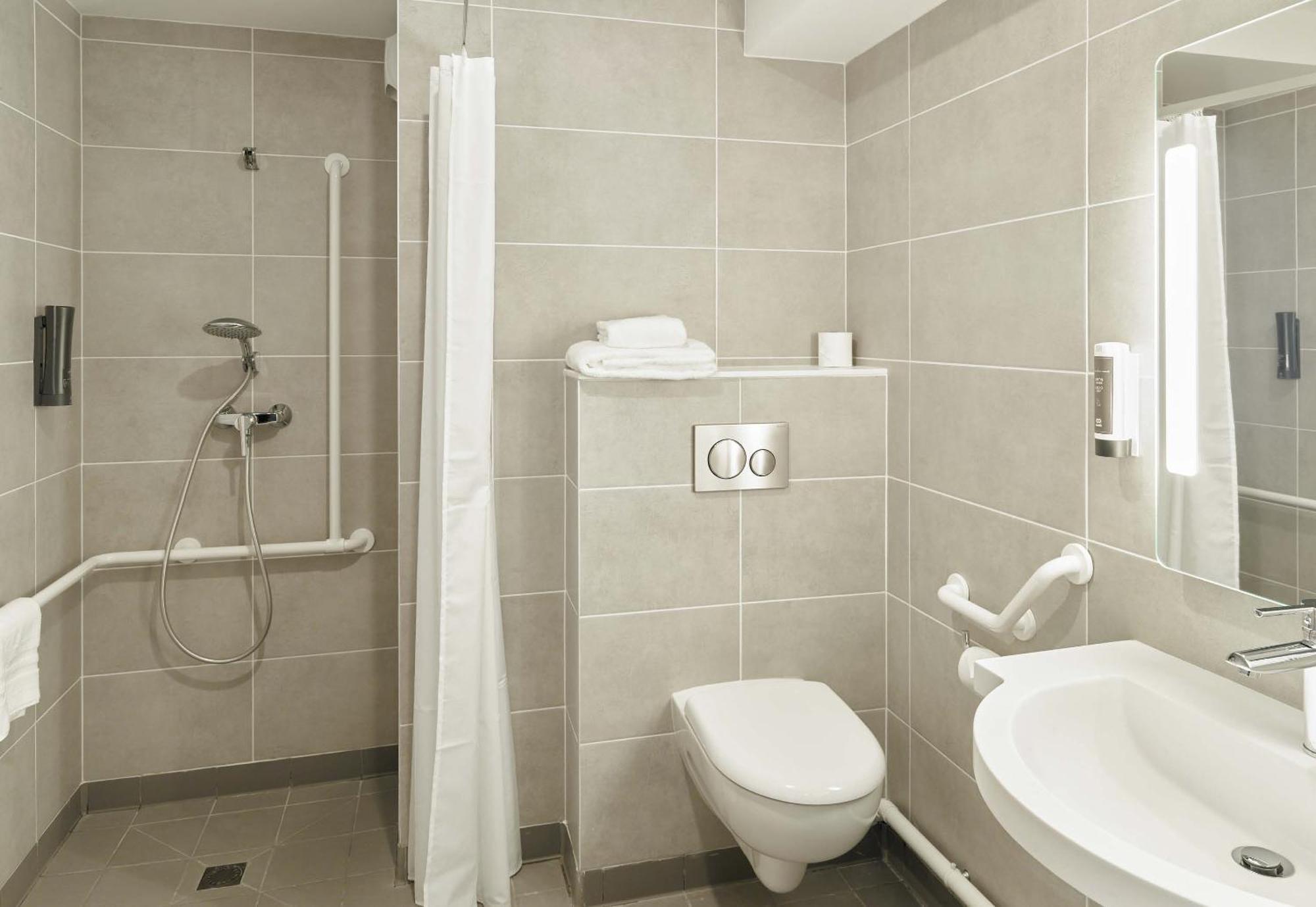 B&B Hotel Marne-La-Vallee Val D'Europe Serris Dış mekan fotoğraf
